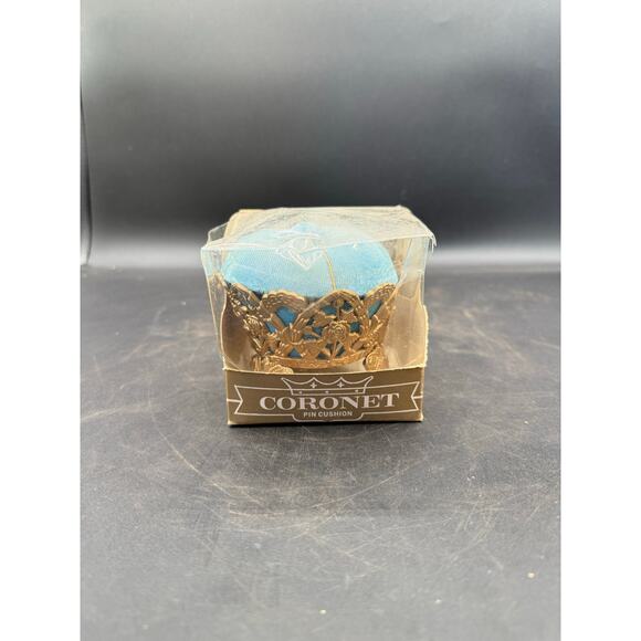 Vintage Light Blue Coronet Pin Cushion in Original Box - missing crown - Picture 4 of 8